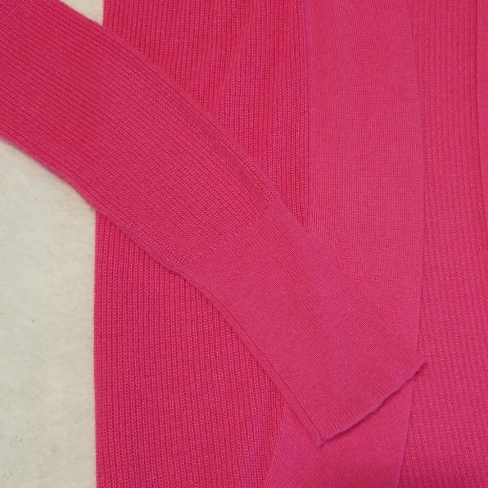Cardigan - Picture 2 of 6